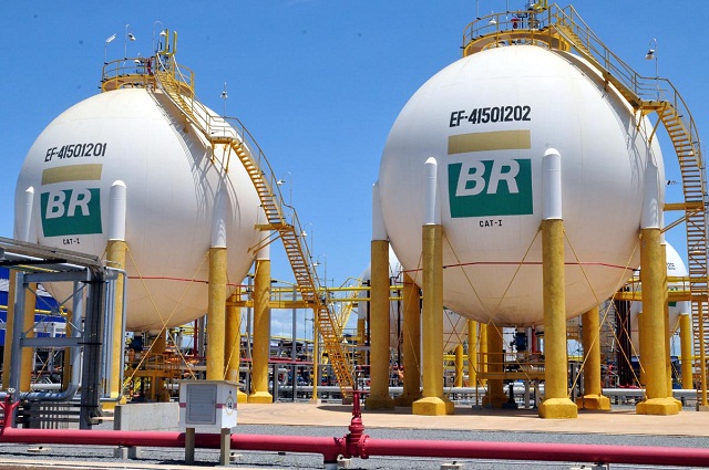 DOM BASÍLIO: GASOLINA REGISTRA NOVA ALTA NESTA TERÇA E CHEGA A 4,98