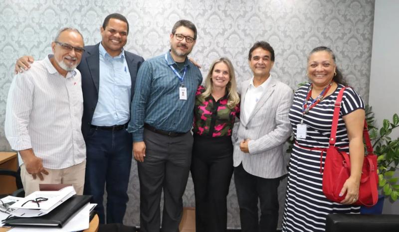 11/10/2023: Deputada Ivana Bastos apoia demandas da Associação dos Gestores Governamentais da Bahia