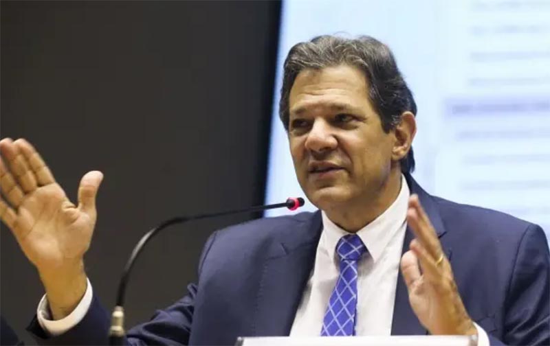 Ao FMI, Haddad defende redução de juros no Brasil e se compromete com responsabilidade fiscal