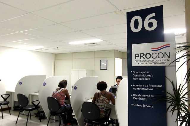 Procon-BA promove mutirão de negociação de dívidas durante a Semana do Consumidor