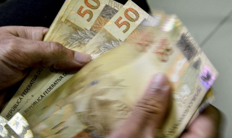 Poupança tem retirada líquida de R$ 46,3 bi até metade de abril