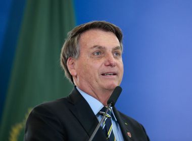Bolsonaro sanciona lei que facilita inscrição de famílias em programa que diminui conta de luz