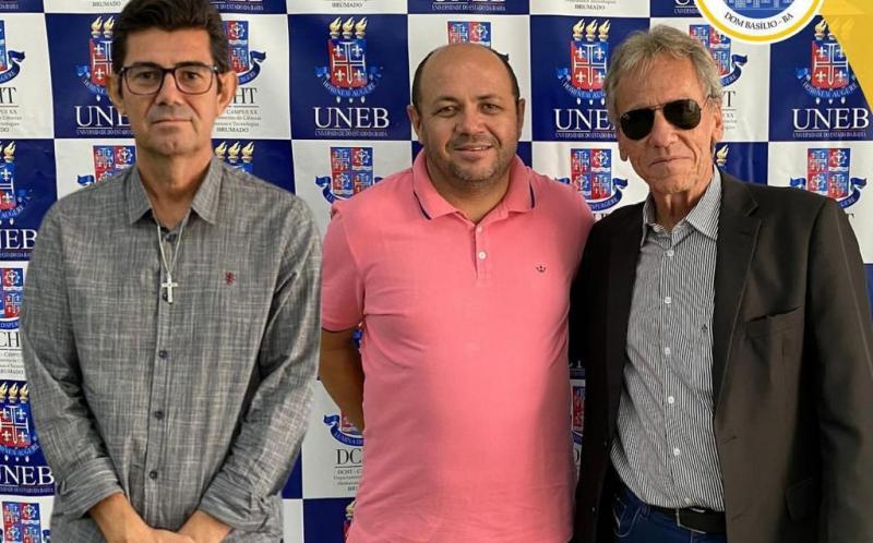Estudantes de Dom Basílio participam da 1ª Feira das Profissões do UPT 